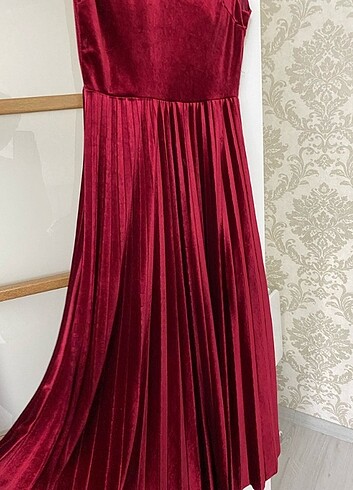 38 Beden Bordo kadife elbise