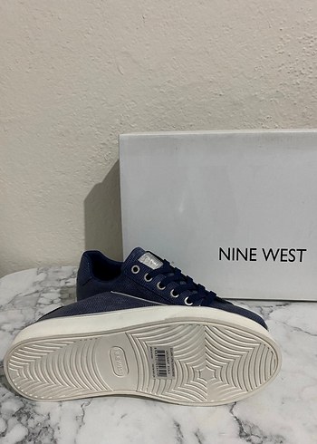 Nine West Lacivert Yılan Desenli Denim Sneakers - Görsel 3