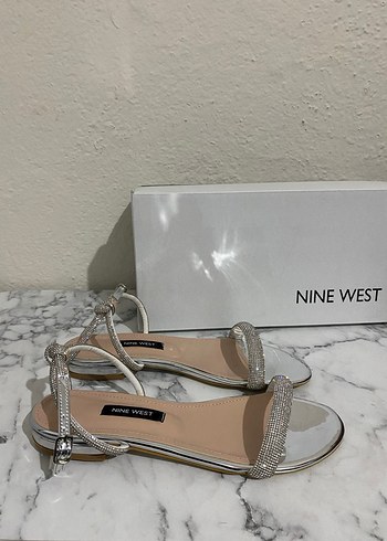 Nine West 38
