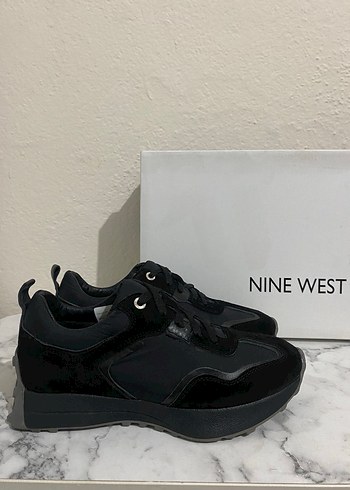 Nine West Siyah Süet Platform Spor Ayakkabı - Görsel 2