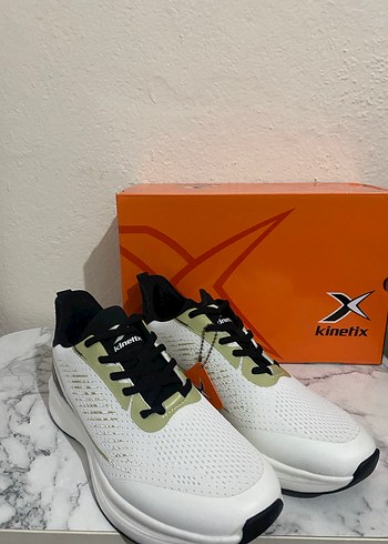 Kinetix Beyaz Erkek Spor Ayakkabı Sıfır etiketli kutulu - Görsel 2