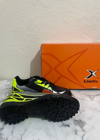 Kinetix Siyah Renkli Erkek Çocuk Futbol Ayakkabısı - Görsel 3