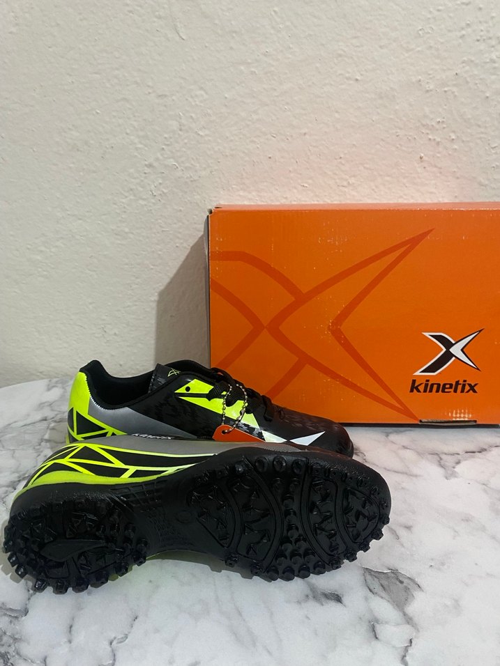 Kinetix Siyah Renkli Erkek Çocuk Futbol Ayakkabısı - Görsel 3