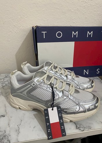 TOMMY HİLFİGER Gri Kadın Spor Ayakkabı Orjinal Sıfır kutu