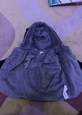 Kapüşonlu Erkek Çocuk Gri Kürklü Kaban - Görsel 3