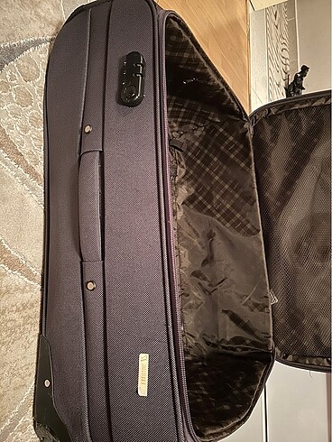 Büyük boy valiz - Görsel 5