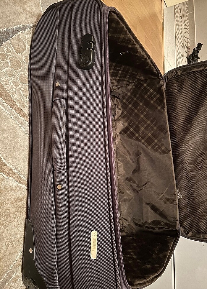 Büyük boy valiz - Görsel 5