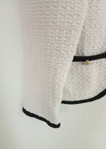 Düğmeli Beyaz Mini Vintage Hırka - Görsel 4