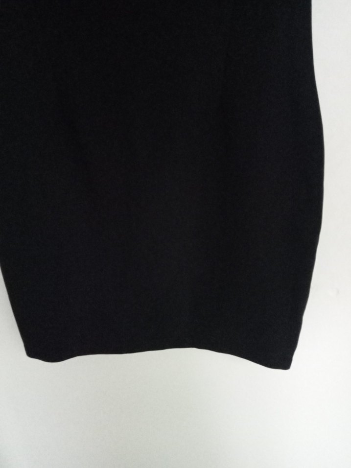 Siyah V Yaka Elbise - Görsel 3