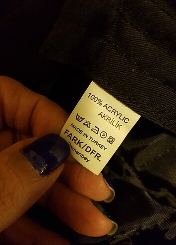 Beden çeşitli Renk iki adet kasket tipi şapka yepyeni...
