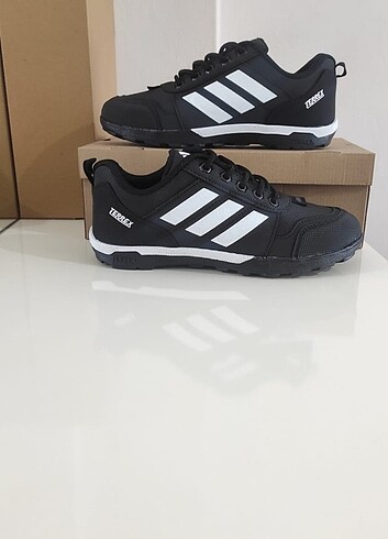 Adidas Adidas