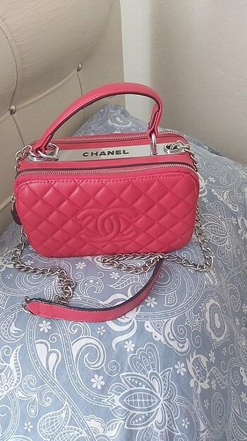 Kırmızı Chanel çanta