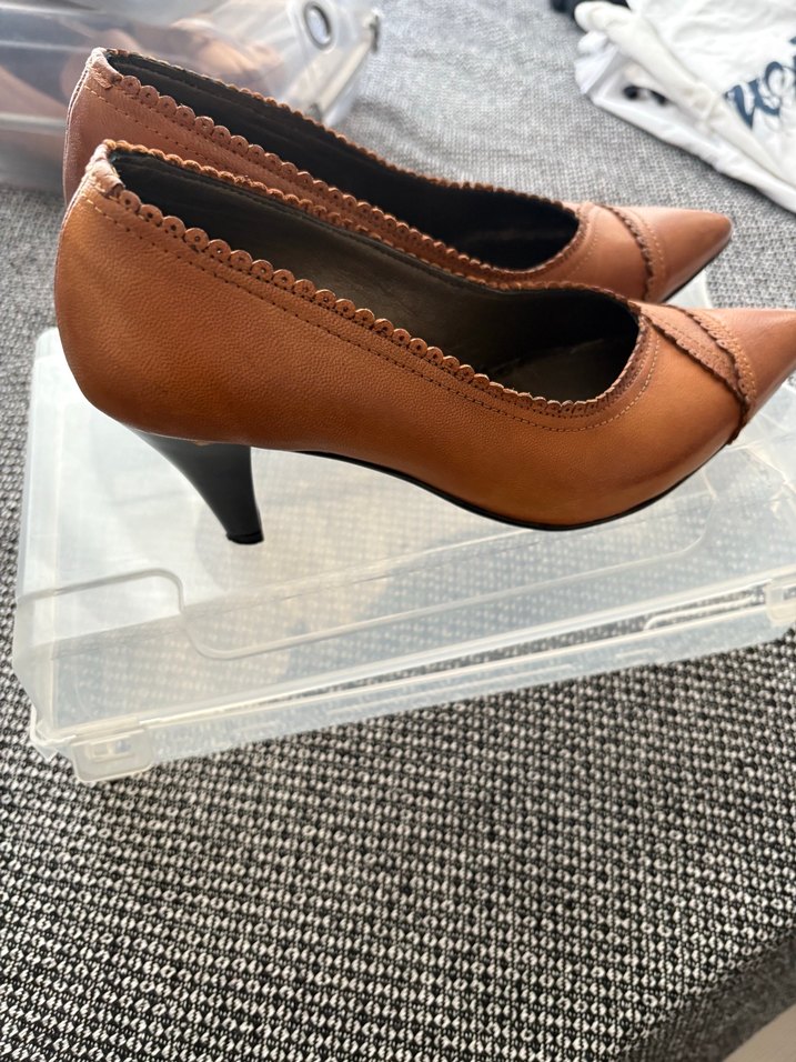 Bej Deri Bağcıklı Stiletto Kadın Ayakkabı - Görsel 2