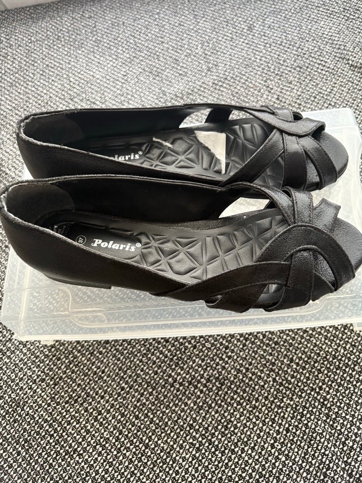 Siyah Yılan Desenli Kadın Dolgu Topuklu Sandalet - Görsel 2