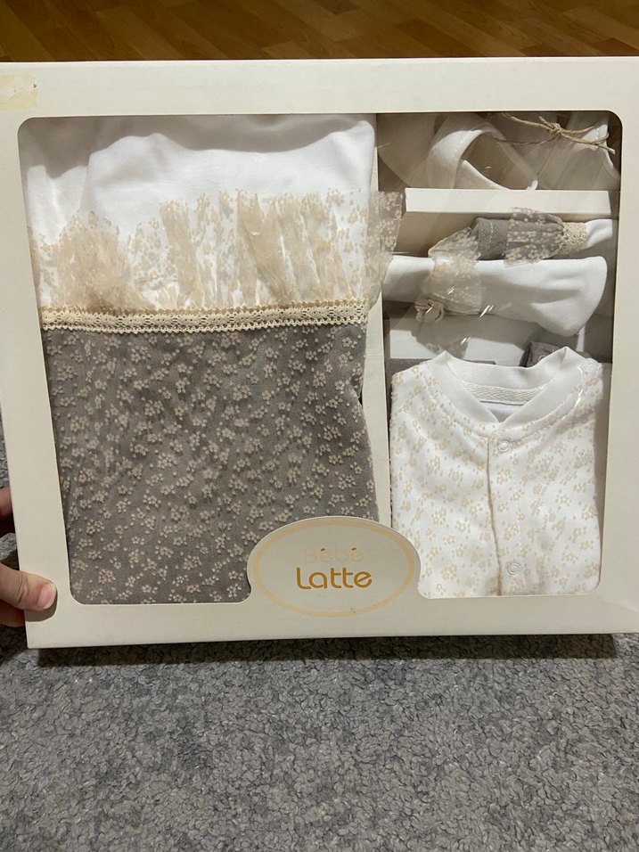 Nakışlı Keten Gri ve Beyaz Bebek Hastane Çıkışı - Görsel 4