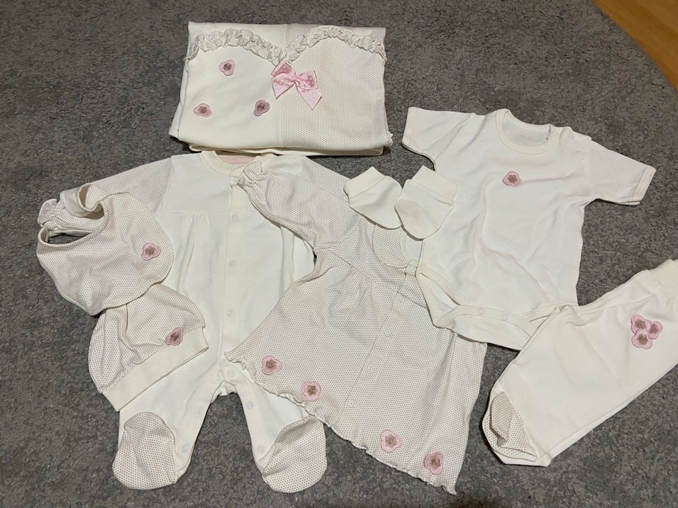 Nakışlı Beyaz Bebek Kız Hastane Çıkışı - Görsel 2