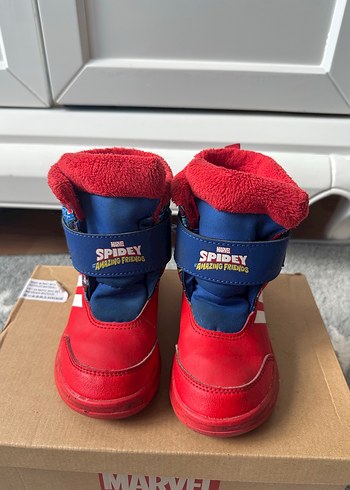 25 Beden Adidas Marvel Kırmızı Erkek Çocuk Botu