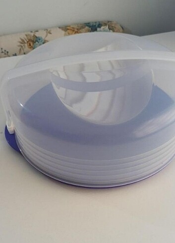 Tupperware 