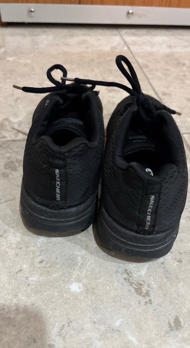 Siyah Skechers Hafızalı Tabanlı Kadın Spor Ayakkabı - Görsel 4