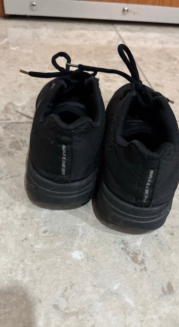 Siyah Skechers Hafızalı Tabanlı Kadın Spor Ayakkabı - Görsel 3