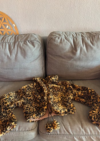 Kahverengi Leopar Desenli Kürk Detaylı Kedi Kıyafeti - Görsel 3