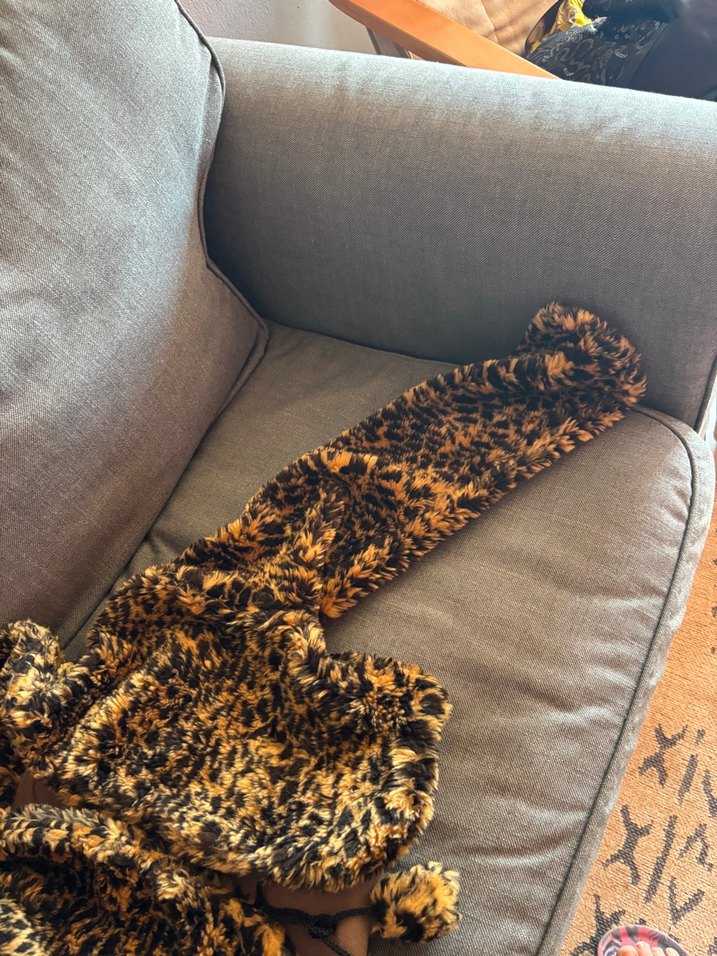 Kahverengi Leopar Desenli Kürk Detaylı Kedi Kıyafeti - Görsel 2