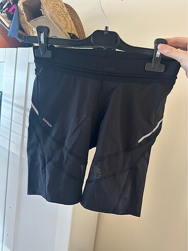 Kısa spor taytı decathlon - kısa bisiklet şortu gibi