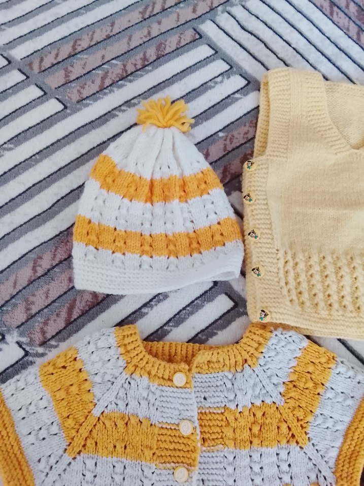 Sarı Beyaz Örgü Bebek takım - Görsel 2