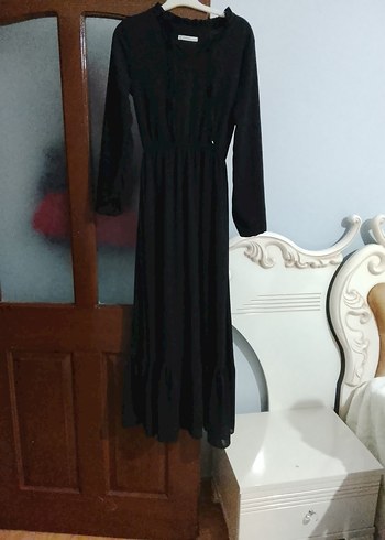 Uzun Kollu Siyah Fırfirli elbise - Görsel 2