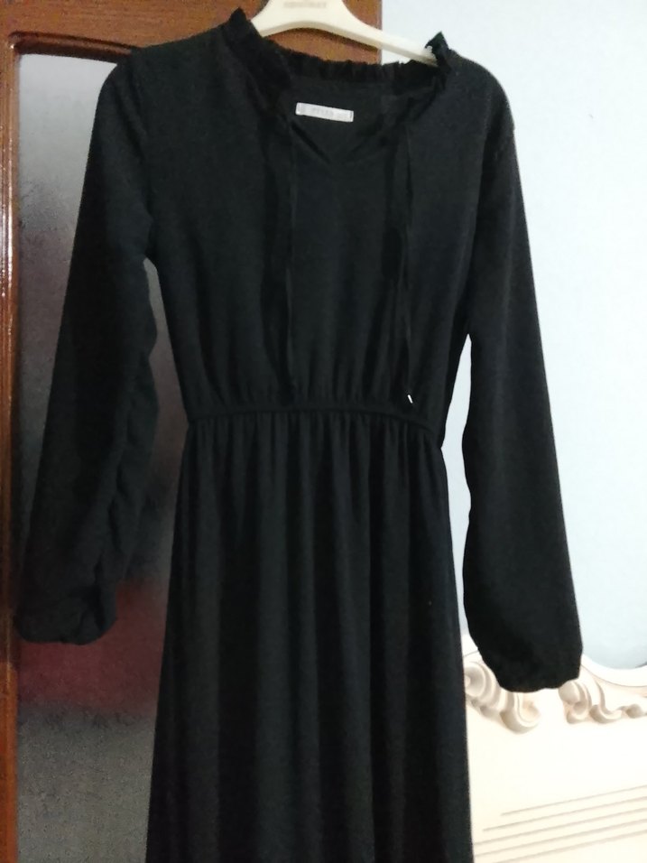 Uzun Kollu Siyah Fırfirli elbise - Görsel 3