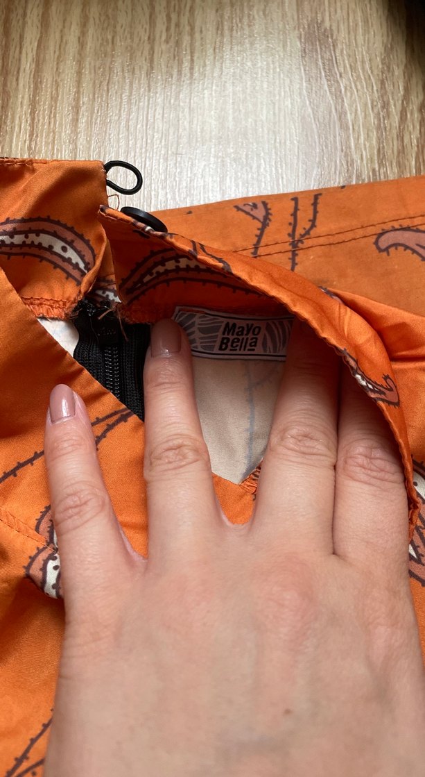 Turuncu Kadın 
Haşema - Görsel 3