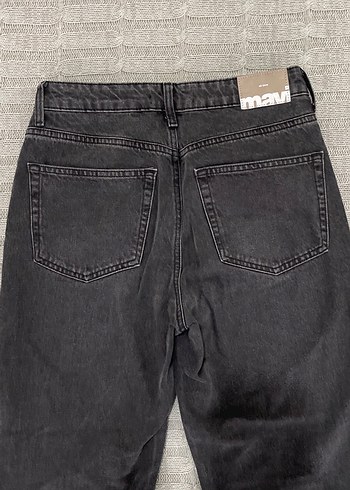 Mavi Marka Yırtık Detaylı Kadın Kot Pantolon - Görsel 8