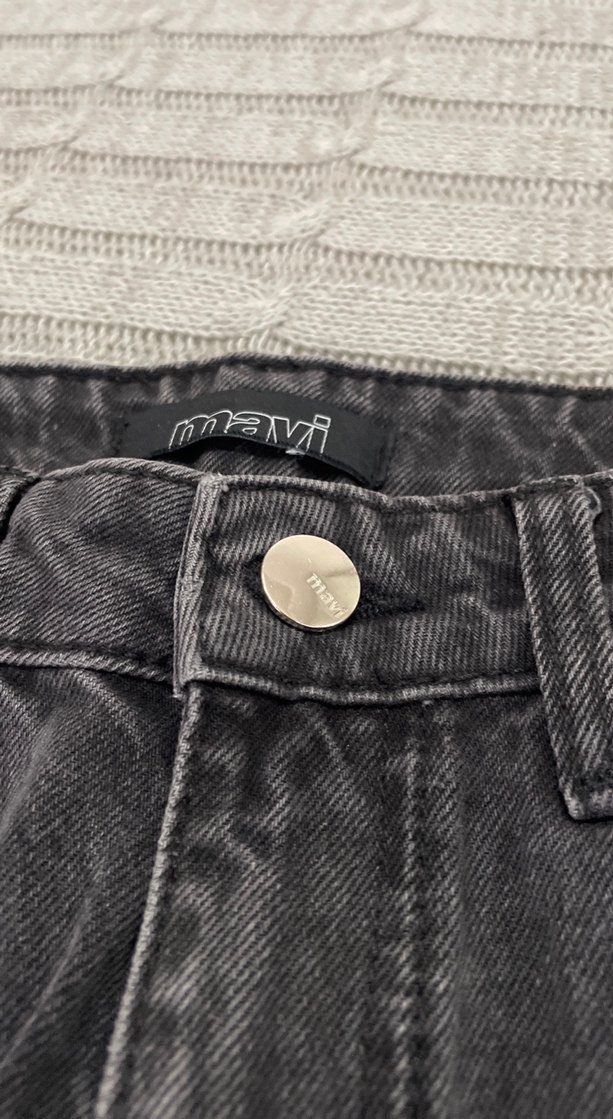 Mavi Marka Yırtık Detaylı Kadın Kot Pantolon - Görsel 3