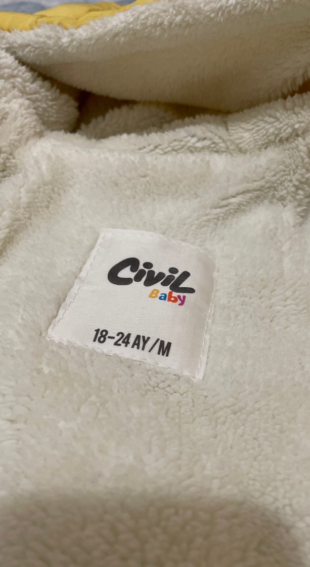 Sarı Kapüşonlu Erkek Çocuk Mont - Görsel 5