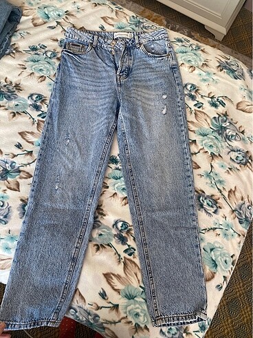 yırtık detaylı mom fit jean