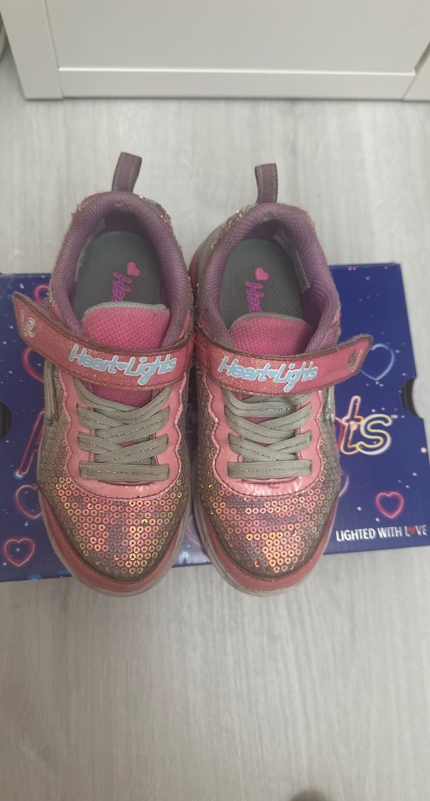 Skechers ilikli taban spor ayakkabı - Görsel 2