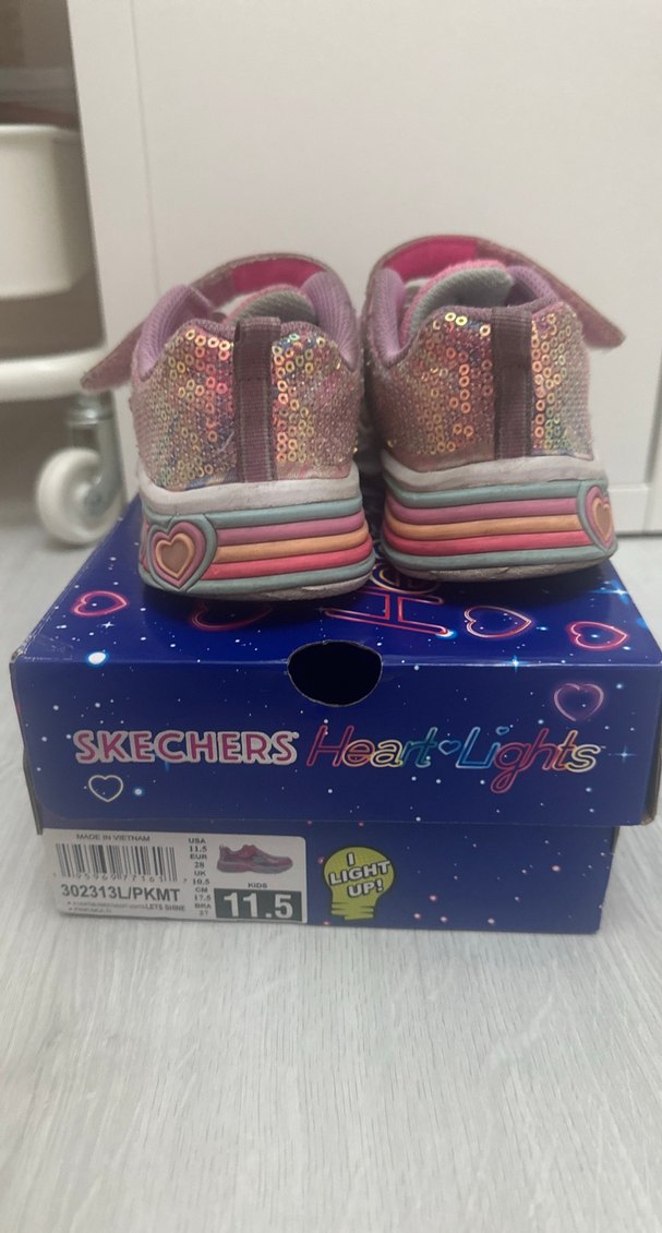 Skechers ilikli taban spor ayakkabı - Görsel 4