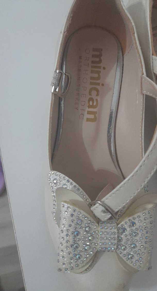 Klasik Beyaz Fiyonk Detaylı Kız Çocuk Ayakkabısı - Görsel 4