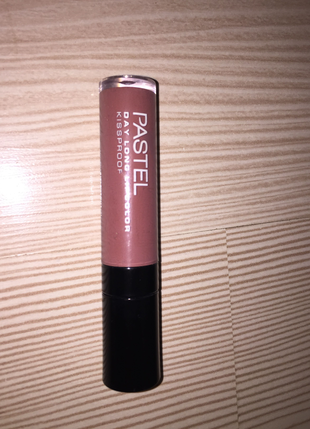 Pastel pastel likit mat ruj