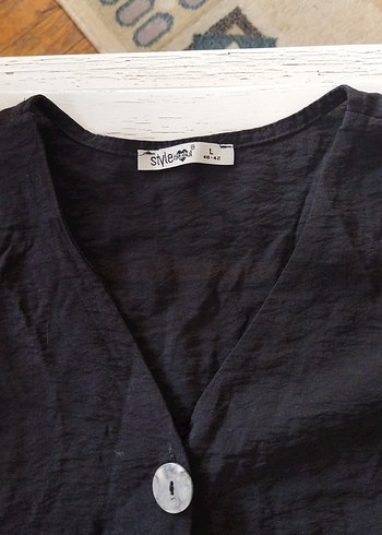 Siyah V Yaka Düğmeli Hamile Tunik - Görsel 3