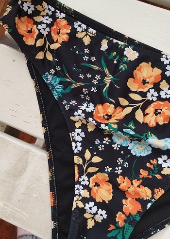 Çiçek Desenli Bohem Bikini Altı - Görsel 2