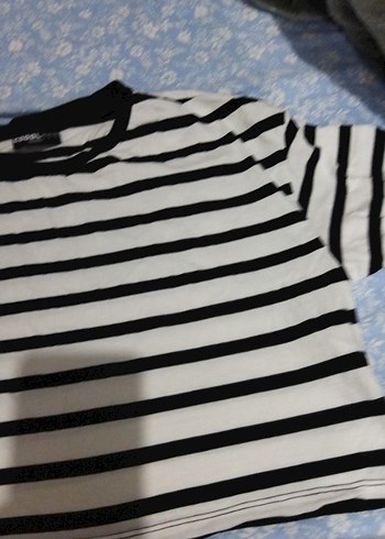 Kadın Siyah Beyaz Çizgili Kısa Kollu Tişört - Görsel 3