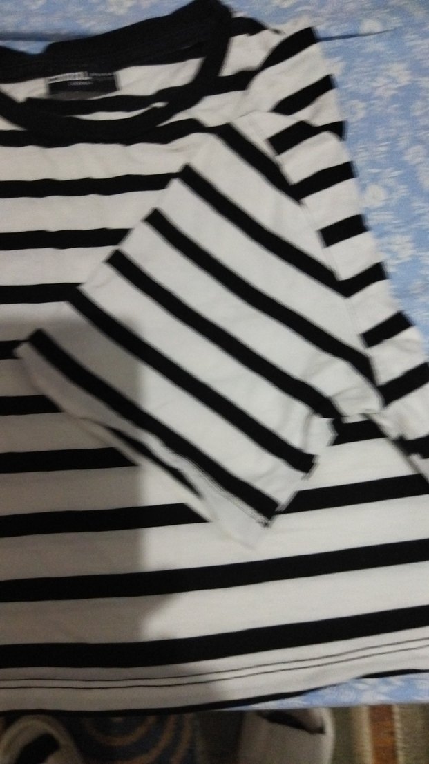 Kadın Siyah Beyaz Çizgili Kısa Kollu Tişört - Görsel 4