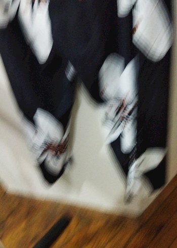 Siyah Çiçek Desenli Drapeli Kadın Tulum - Görsel 4