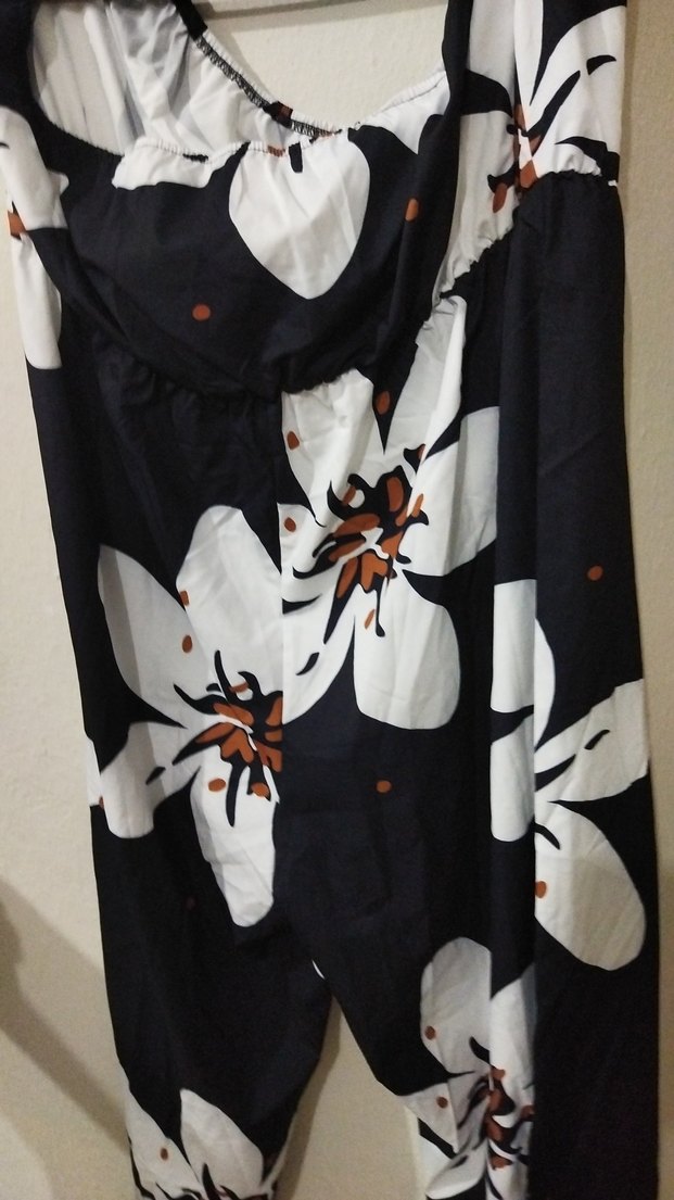 Siyah Çiçek Desenli Drapeli Kadın Tulum - Görsel 3