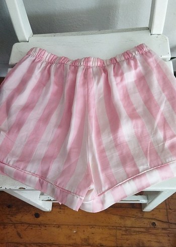 Pembe Çizgili ipeksi şort - Görsel 5