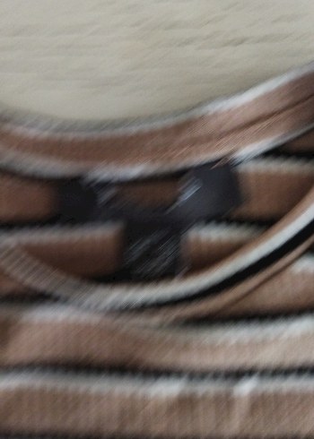 Bej Çizgili Kısa Kollu Kadın Tişört - Görsel 4