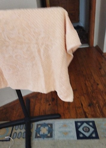 yumuşak parlak görünümlü havlu - Görsel 2