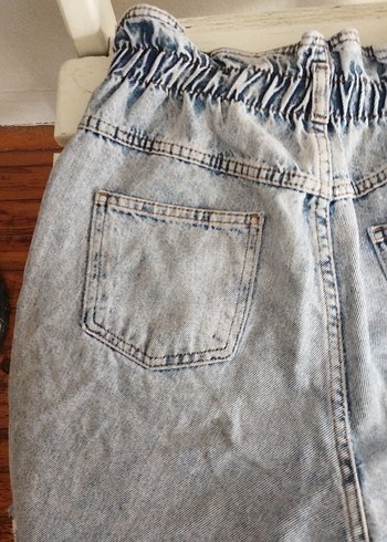 Bol Kesim Kemerli Mini Kot Şort - Görsel 6