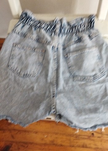 Bol Kesim Kemerli Mini Kot Şort - Görsel 5